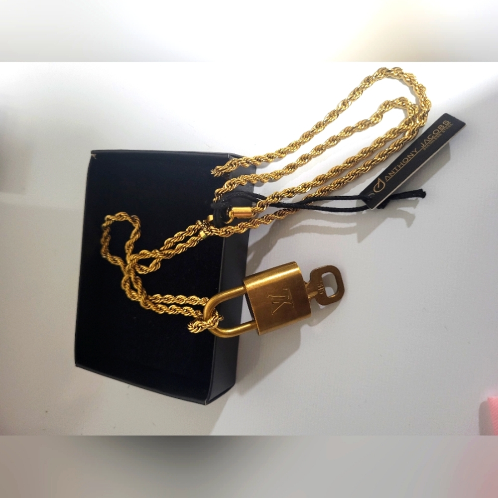 Louis Vuitton lock and Key #315